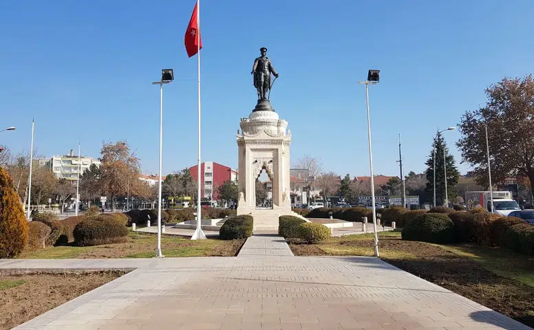Konya'da 09.05'te hayat durdu: Şehir Atasını andı