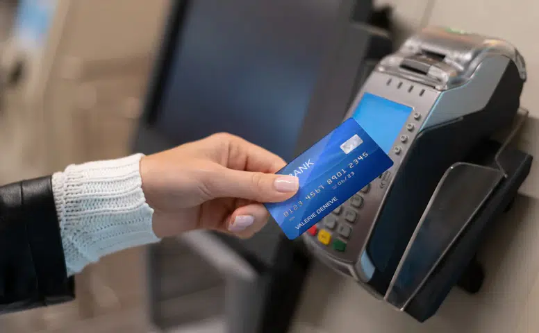 Bankalarda çipli kimlik kartı dönemi başlıyor: Gece nakitlerinde NFC kullanılacak