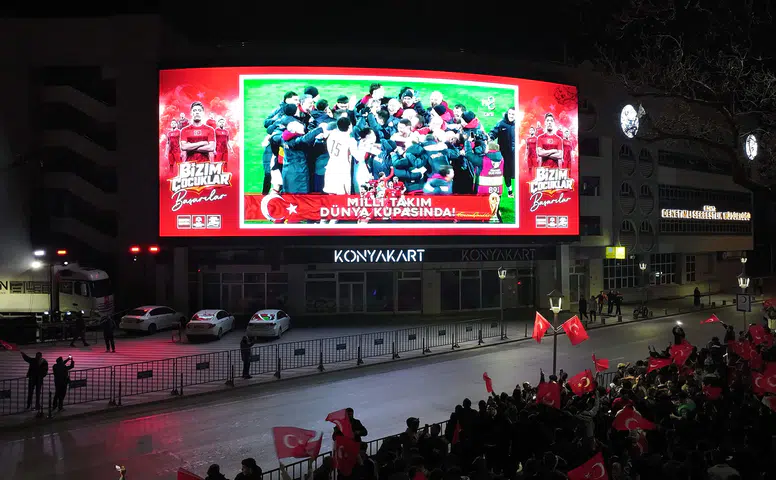 Konya heyecanı yaşıyordu! 81 ilde dev ekran kurulması yasaklandı