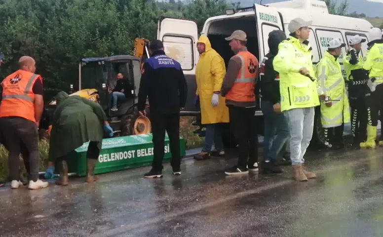 Isparta-Konya Yolu'ndaki kazada hayatını kaybedenlerin kimlikleri belli oldu