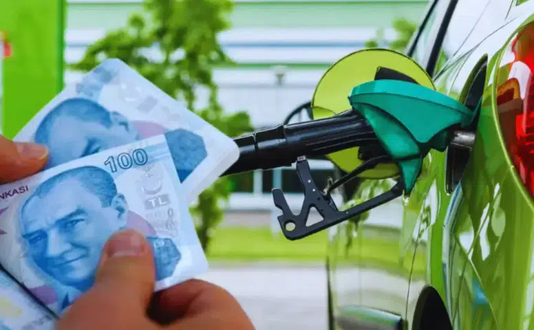 Araç sahiplerini ilgilendiriyor: Motorine yeni zam eli kulağında