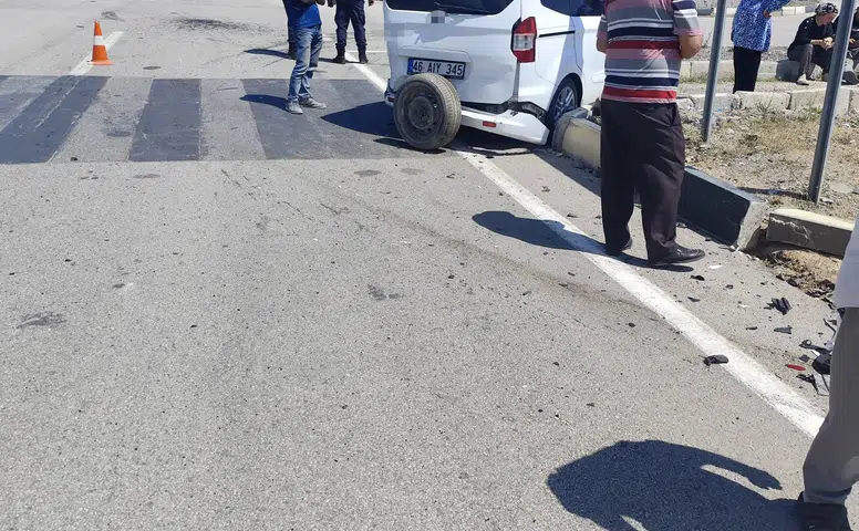 Konya yolundaki kaza ucuz atlatıldı: 1 yaralı var