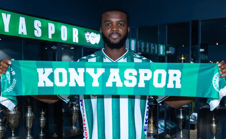 Konyaspor'da imza atıldı: Awaziem formayı giydi