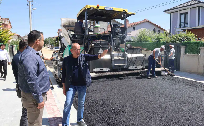 Meram'da eş zamanlı çalışmalar: Yol, asfalt, parke seferberliği