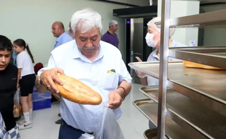 Konya'nın bir ilçesi daha Halk Ekmek'e kavuştu: 10 TL'den satışta