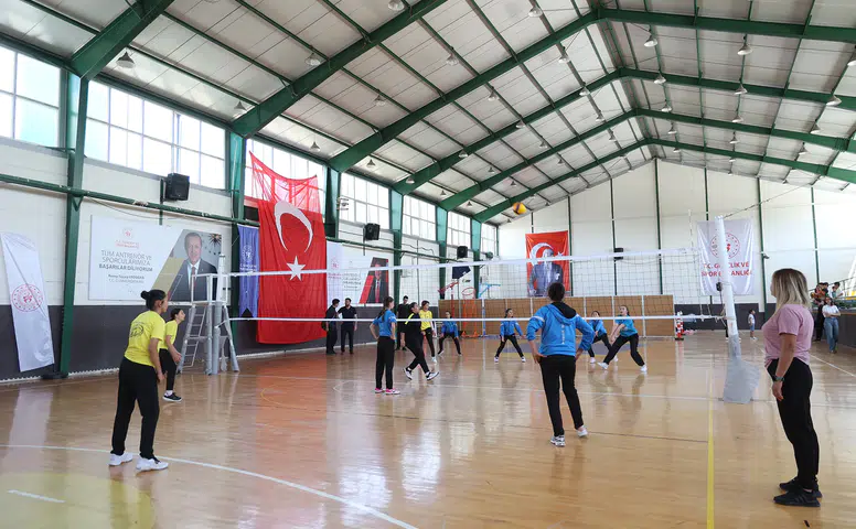 12 bin öğrenci Konya'daki bu okullarda eğitime başladı: Yaz start aldı