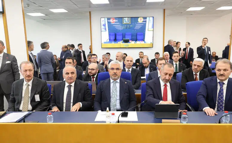 En düşük emekli aylığı 500 dolar oluyor: Teklif komisyonda