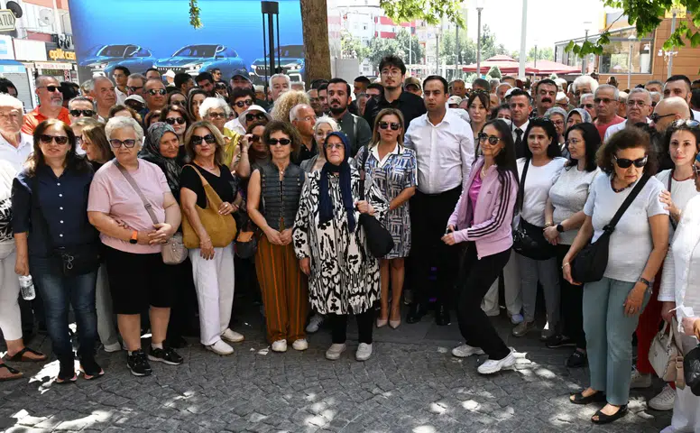 Konya'da CHP'den Yeni Parti'ye büyük geçiş: Bizim davamız Cumhuriyettir