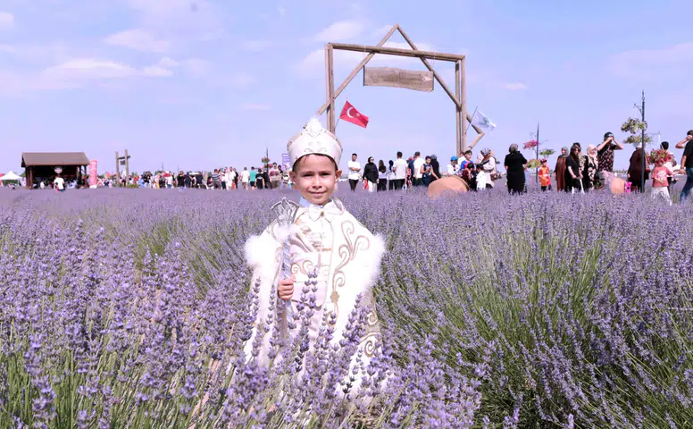 Konya'da büyüleyen festival: Türkiye'nin en büyüğü