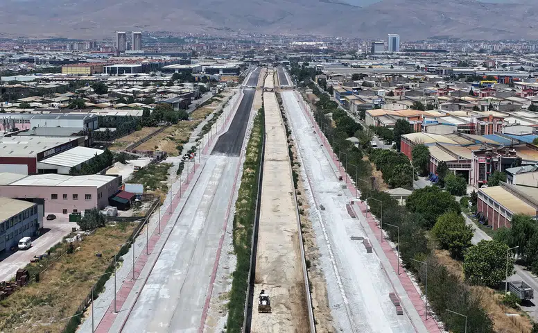 Konyalı Bakanın ismi şehrin yeni caddesine verildi: Sanayiye ulaşım kolaylaşacak