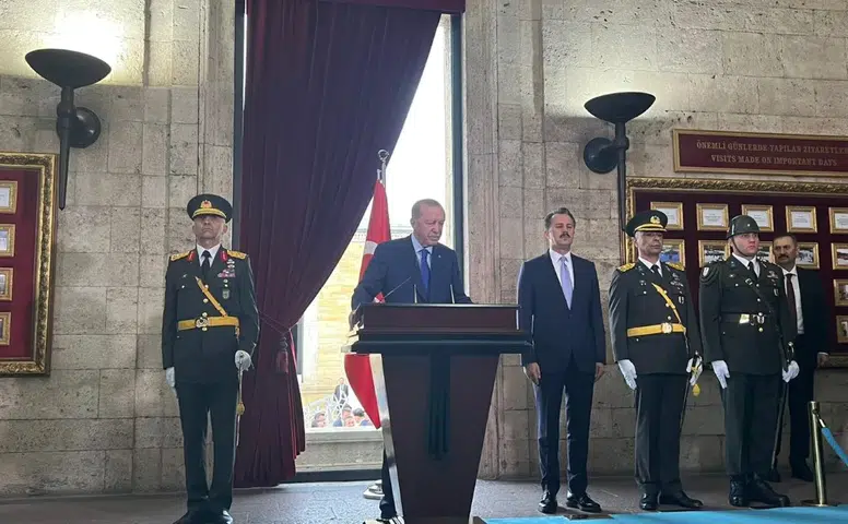 Cumhurbaşkanı Erdoğan başkanlığındaki devlet erkanı, Anıtkabir’i ziyaret etti