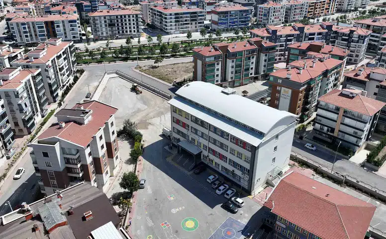 Konya'da okullar yeni döneme hazırlanıyor: Karatay çalışıyor