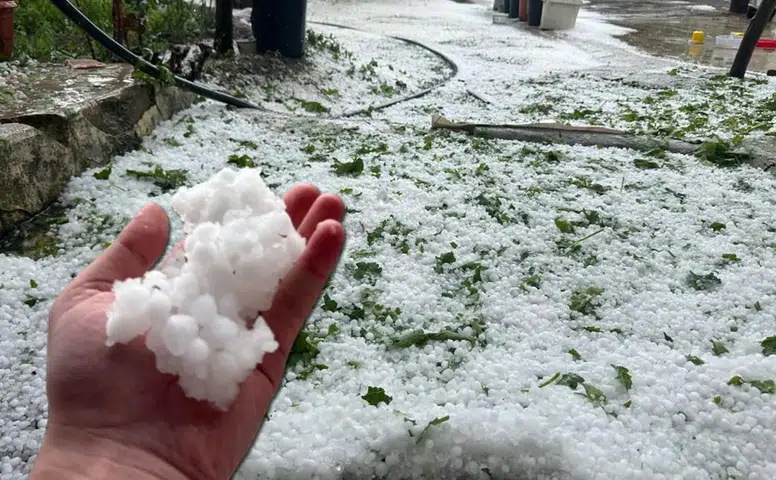 Konya'nın Hamzalar'ı beyaza büründü: Dolu yağışı etkili oldu