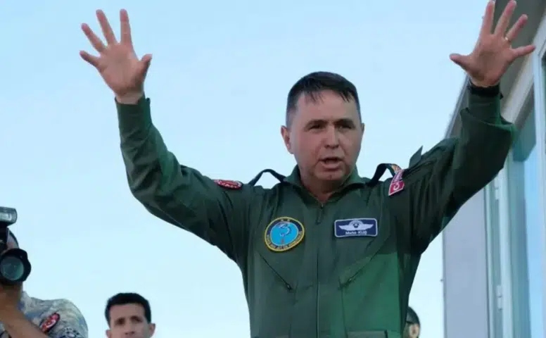 Eski 3’üncü Ana Jet Üs Komutanı Tümgeneral Mete Kuş emekliye sevk edildi