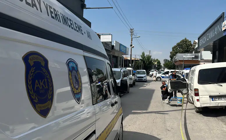 Konya'da lüks otomobille kar maskeli milyonluk soygun