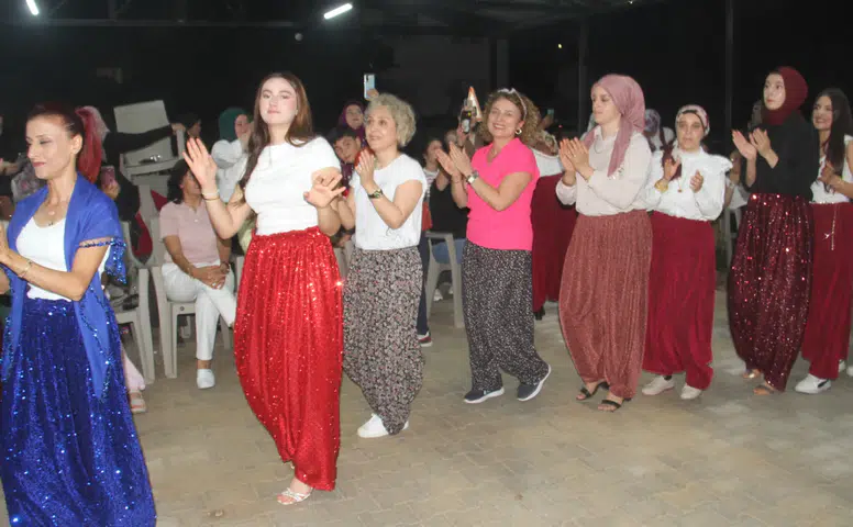 Konya'da bulgur güllesi ikramıyla renkli Şalvar Gecesi