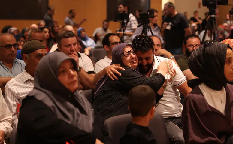 Konya'da duygusal kura çekilişi: Gözyaşları umre için aktı