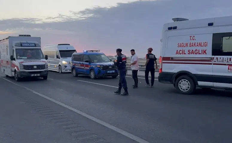 Konya yolunda feci kaza: Çok sayıda araç birbirine girdi 15 yaralı var