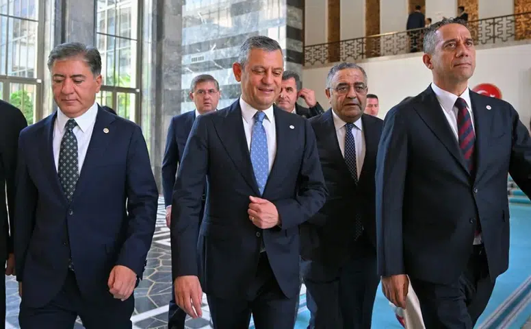 Konya'ya gelen Yeni Parti vekillerine şok: Kimse ilgilenmedi