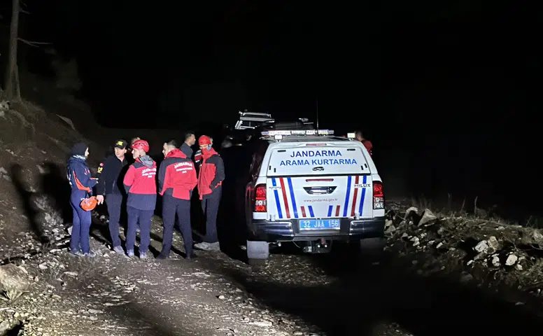 Yazılı Kanyon'da mahsur kalan 13 İHH gönüllüsü için 115 personel sahada
