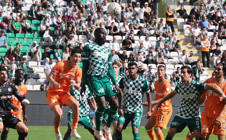 Konya’da tatsız, tuzsuz, golsüz maç: Konyaspor ile Başakşehir yenişemedi
