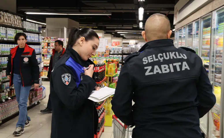 Selçuklu'da zabıta sahaya indi: Ürünler tek tek kontrol ediliyor