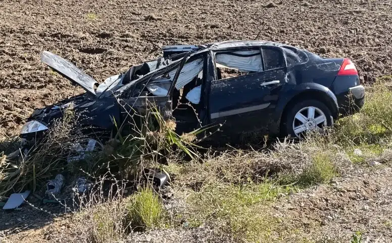 Konya'da otomobil takla atıp tarlaya savruldu: 1 yaralı