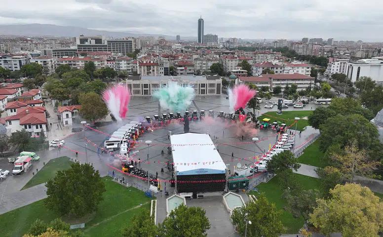 Konya sokaklarına milyon liralık makineler geldi: 54 araç tanıtıldı