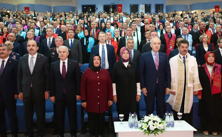 Kurtulmuş: "Türkiye'nin prangalarından kurtulma adımlarını atıyoruz"