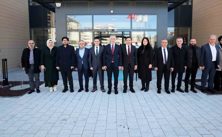 AK Parti heyetinden Karatay'a tam not: Dünyaya örnek oluyor