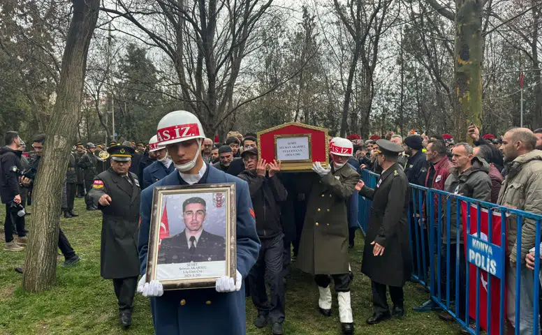 Konya'da binlerce kişi şehidini uğurladı: Gözyaşları sel oldu