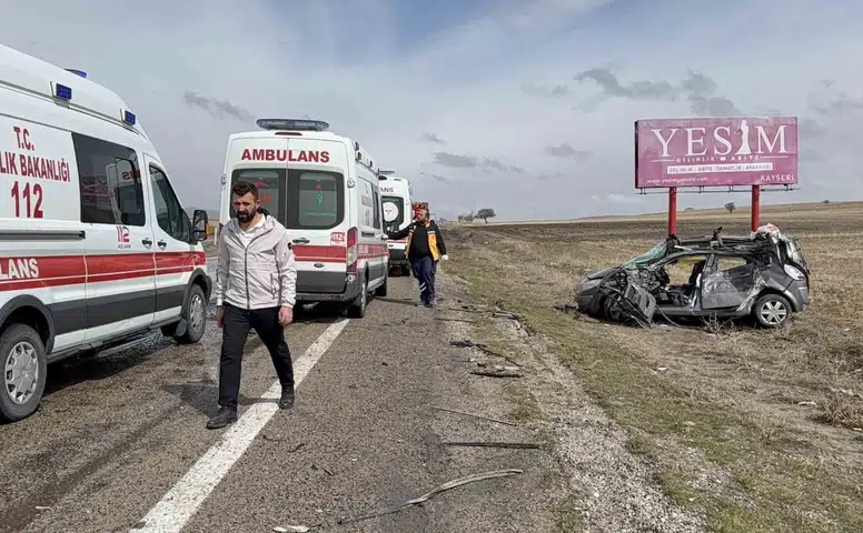Korkutan yolda yine kaza: Ölü ve yaralılar var