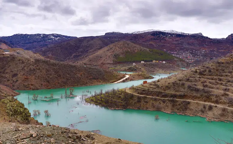 Konya'nın tahliye edilen mahallesine su ulaştı: Seviye artıyor