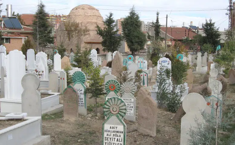 Mezarlık ziyaretinde okunacak en özel dua: Anlamı çok büyük