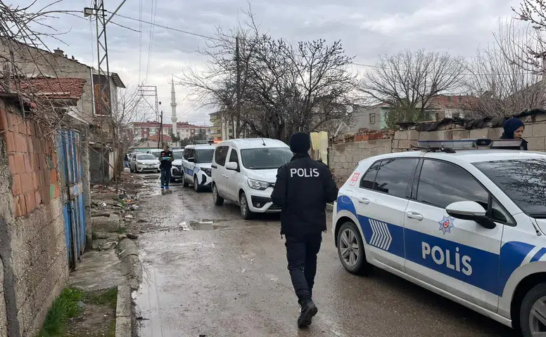 Konya'nın olaylı mahallesi yine karıştı: Kurşunlar havada uçuştu