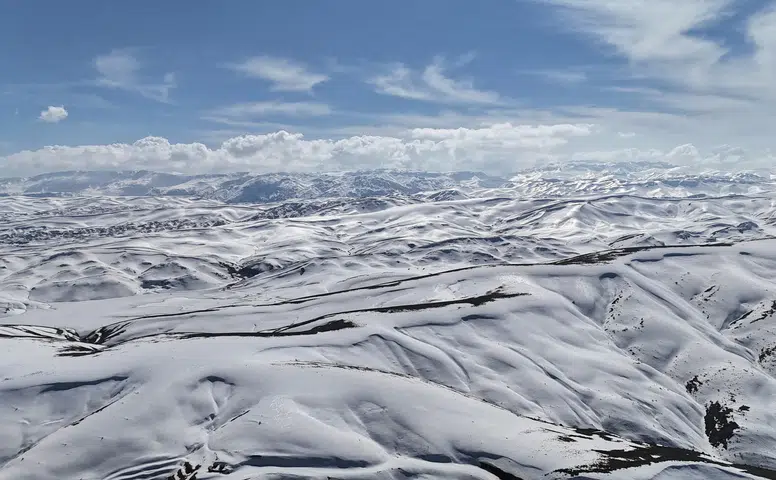 Konya'nın sıra dağlarında kış yaşanıyor: Toroslar gelinliği giydi