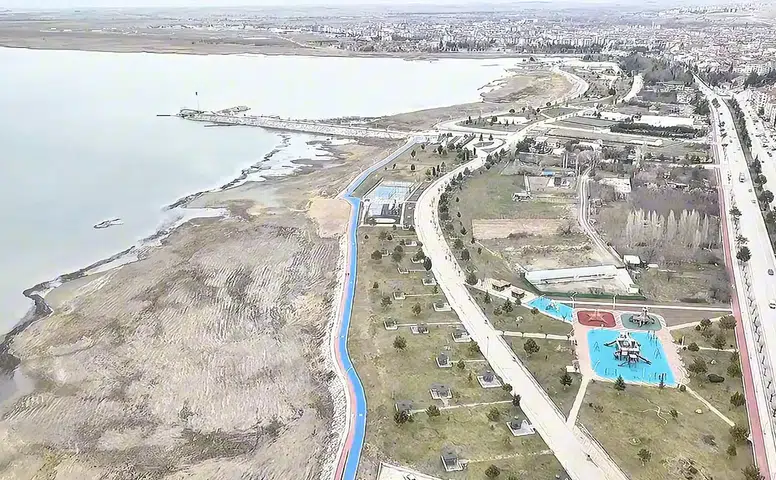 Konya'nın denizi: Beyşehir Gölü eski günlerini arıyor
