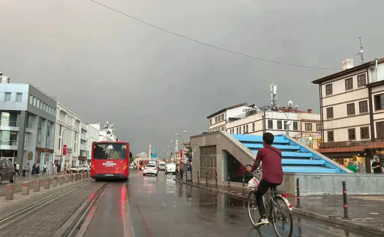 Konya’da yağışlı sisteminin yıldızı Karatay oldu: Yüzler gülüyor