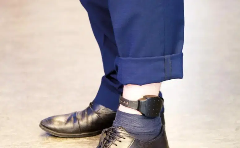 Yükümlüye psikolojik kelepçe: 450 bin suçlu için 7/24 GPS gözetimi