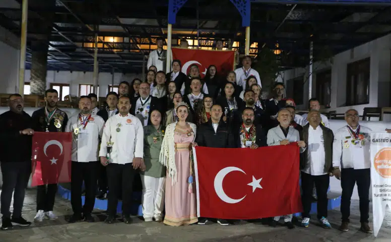 Konyalı şefler gurur yaşattı: Türkiye'ye madalyalarla döndüler