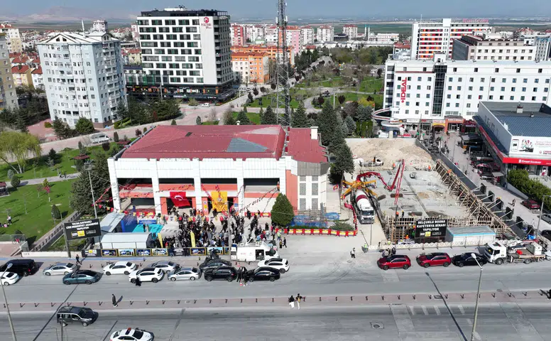 Konya Büyükşehir'den en büyük mahalleye çifte yatırım