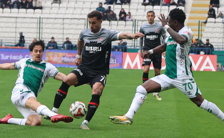 Konyaspor evinde yıldızlarıyla güldü: Seri sürüyor