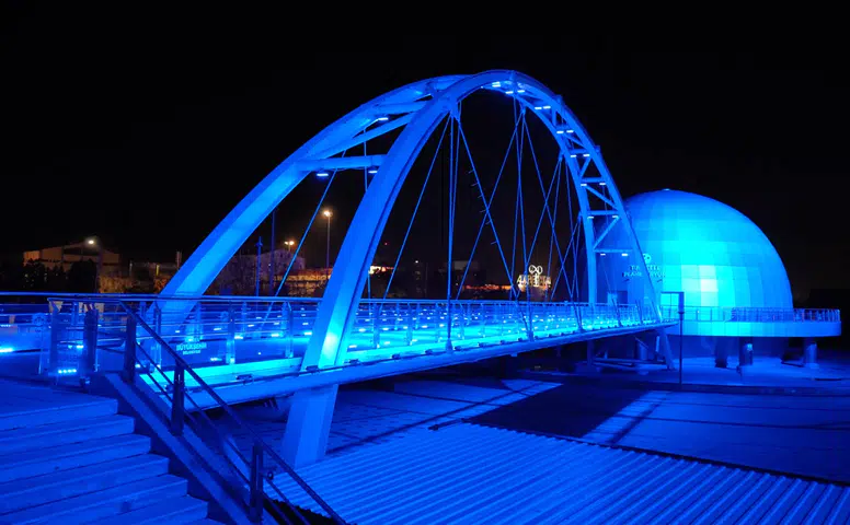 Konya maviye boyandı: Şehrin simge yapılarıyla farkındalık mesajı