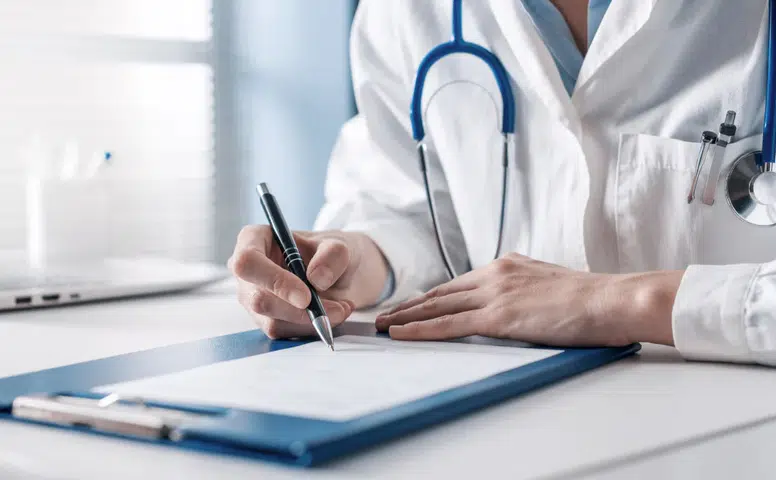 Konya'daki doktoru Amerika vaadiyle dolandırdılar: Çete yakalandı