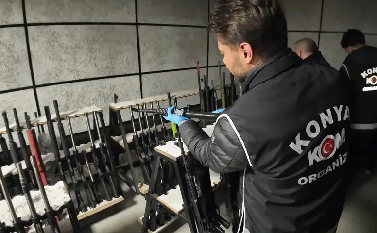 Konya'da adeta cephanelik bulundu: Çok sayıda gözaltı var