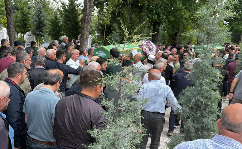 Konya'daki veteriner çifte acı veda: Son yolculuklarına uğurlandılar