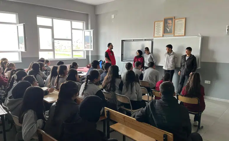 Milyonlarca veliyi ilgilendiriyor: Okullarda o sistem değişiyor