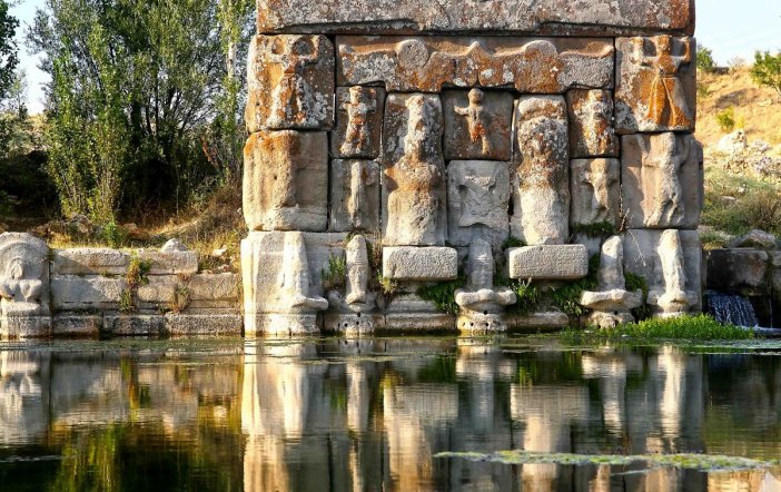 konya-beysehir-eflatunpinari-hitit-anit-cesmesi-servet-uygun-3.jpg