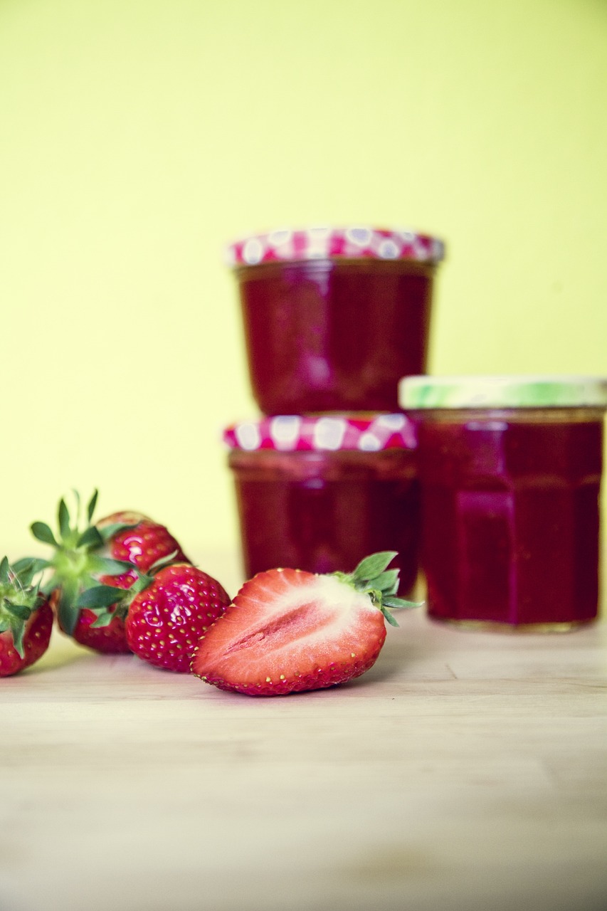 strawberries-599527-1280.jpg