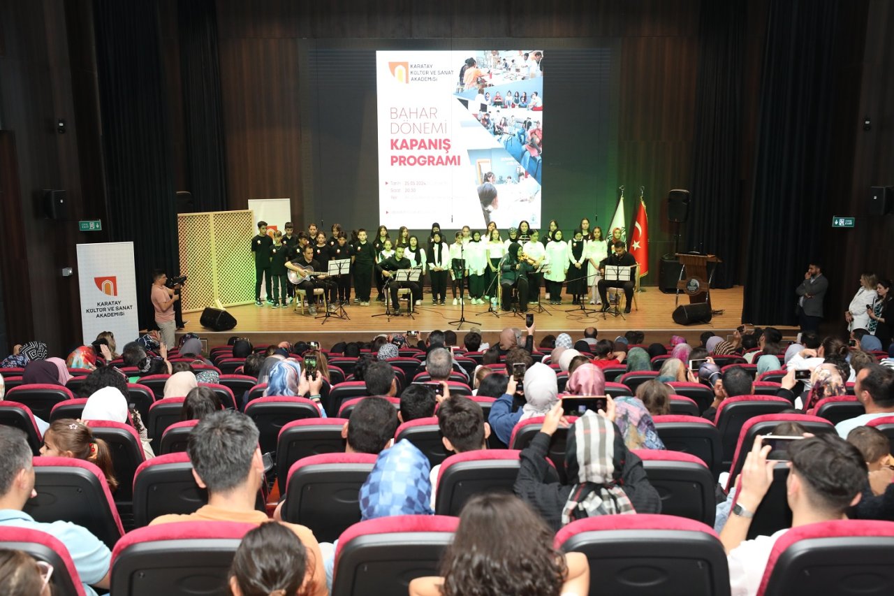 bahar-donemi-kapanis-programi-10.jpg